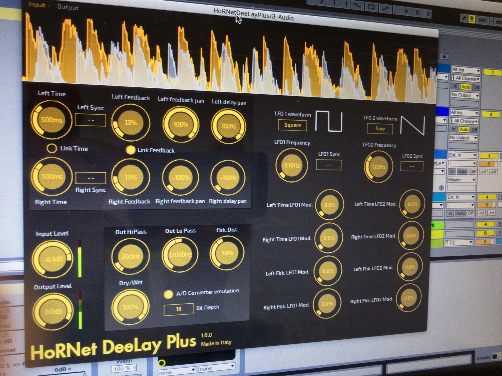 DeeLay Plus by HoRNet